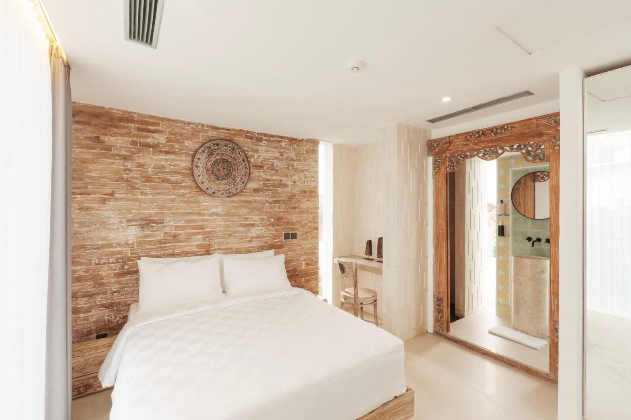 Rose * Seminyak